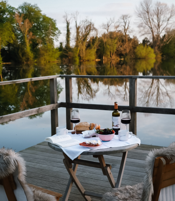 Olena Kalashnyk Kirtlington Haycroft lunch at the lake